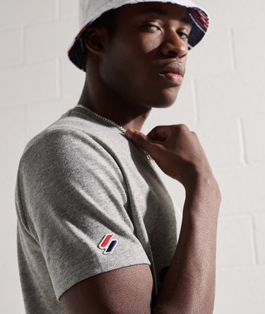 Klassisches Sportstyle T-Shirt Image 3