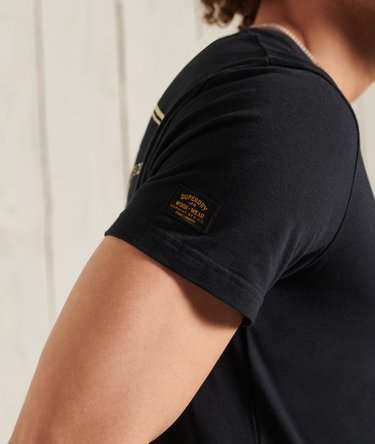 Camiseta gráfica de estilo laboral y gramaje estándar Image 4