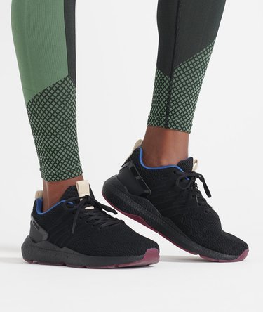 Agile Low Runner 2.0 Sneaker Image 2