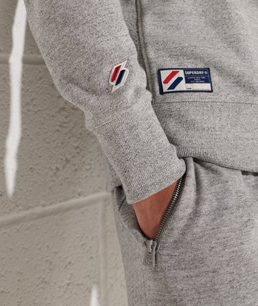 Varsity Arch Sweatshirt mit Rundhalsausschnitt Image 4