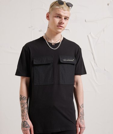 Tech Code Nylon-T-Shirt mit Tasche Image 1