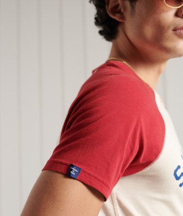 T-shirt in cotone biologico in stile baseball con grafica Cali Surf Image 3