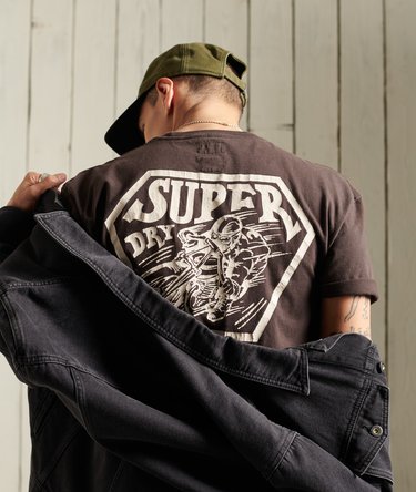 Camiseta de corte cuadrado con estampado gráfico de estilo boho Image 1