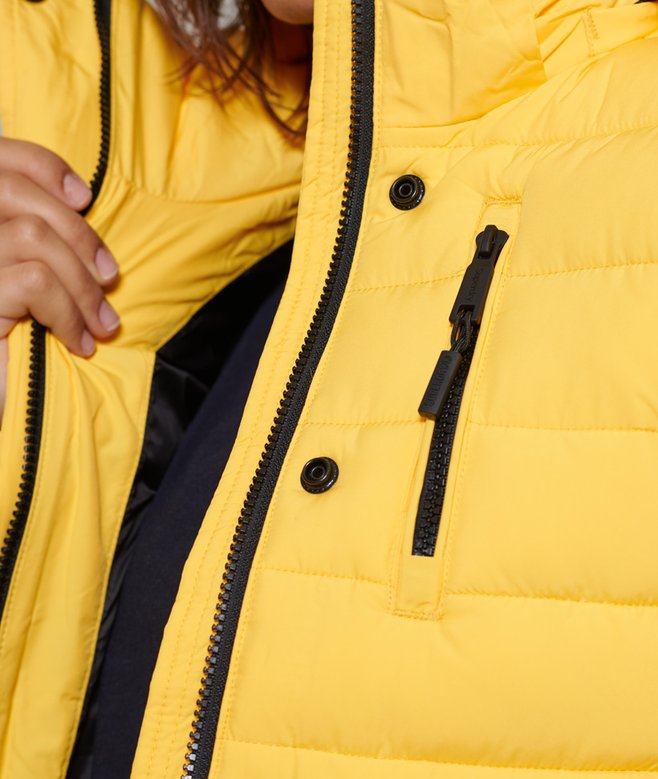 Mujer Chaqueta clásica de pelo sintético Fuji en amarillo náutico