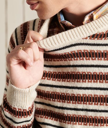 Trui met ronde hals en klassiek patroon Image 6