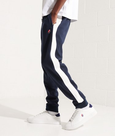 Pantalones de chándal Code Image 1