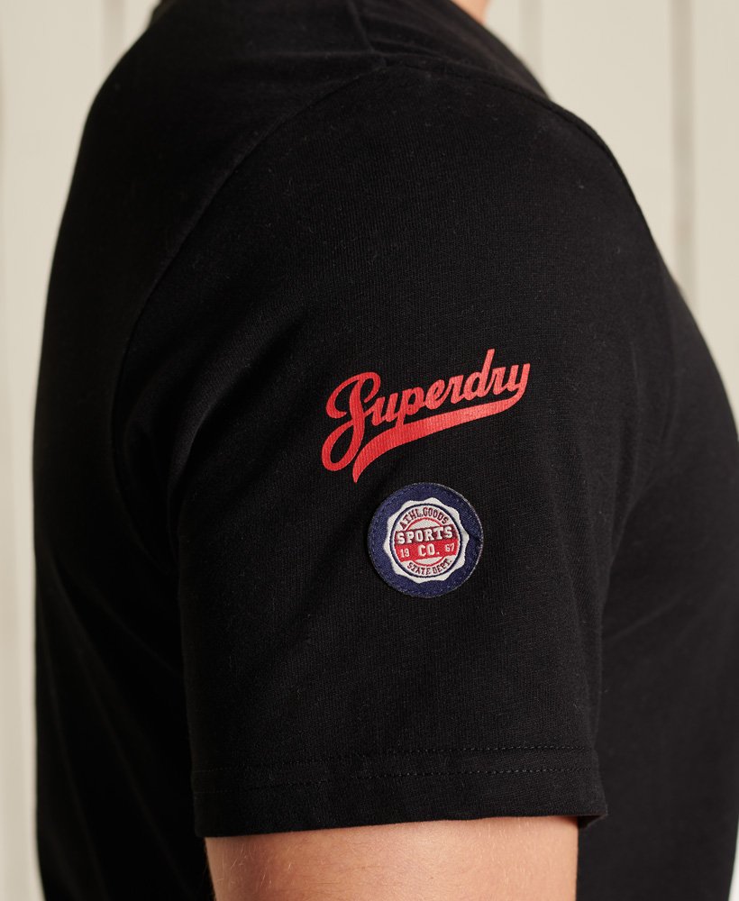 Superdry★大阪 ロゴ＆クラシックフォト☆メンズＴシャツ mens Osaka 6 Photographic Lite T-Shirt in Black | Superdry CA-EN