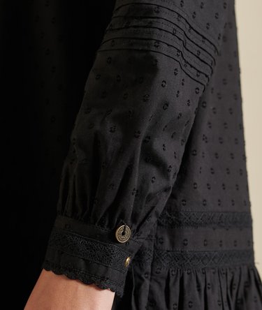Mini-robe en dentelle Image 7