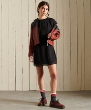 Abito a T-shirt con dettagli metallici