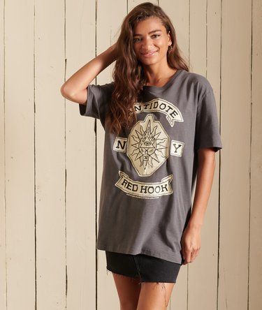 Crossing Lines T-Shirt in Übergröße Image 1