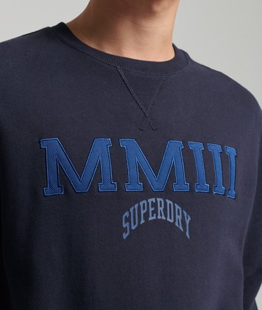 Varsity Arch Sweatshirt mit Rundhalsausschnitt Image 4