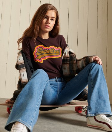 Vintage Logo T-shirt met regenboogkleuren Image 3