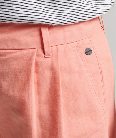 Studios Linen Shorts Image 4