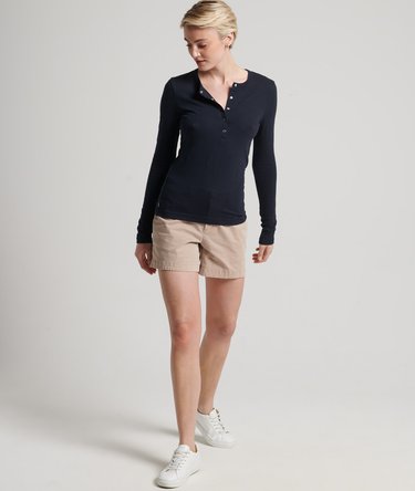 Top in cotone biologico con mezza chiusura a bottoni Studios Image 2