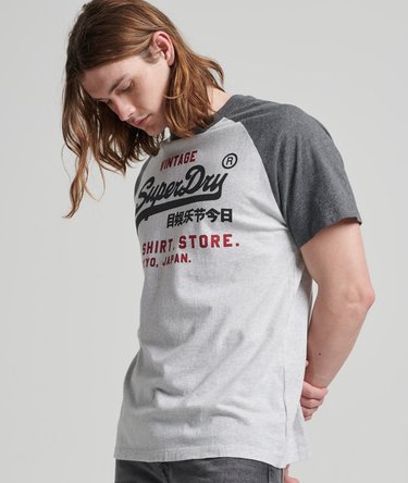 Camiseta de algodón orgánico mangas raglán y logo Vintage