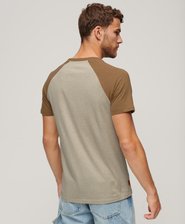 Essential baseballshirt van biologisch katoen met logo