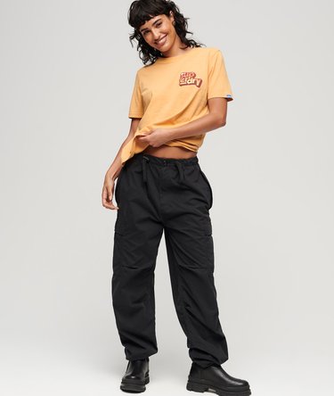 Klasyczny T-shirt z logo w stylu lat 70. Image 5