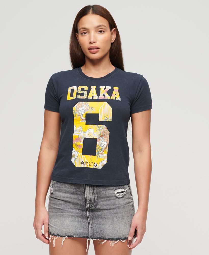 トップス R womens Osaka 6 Japanese Infill 90s T-Shirt in FRENCH NAVY