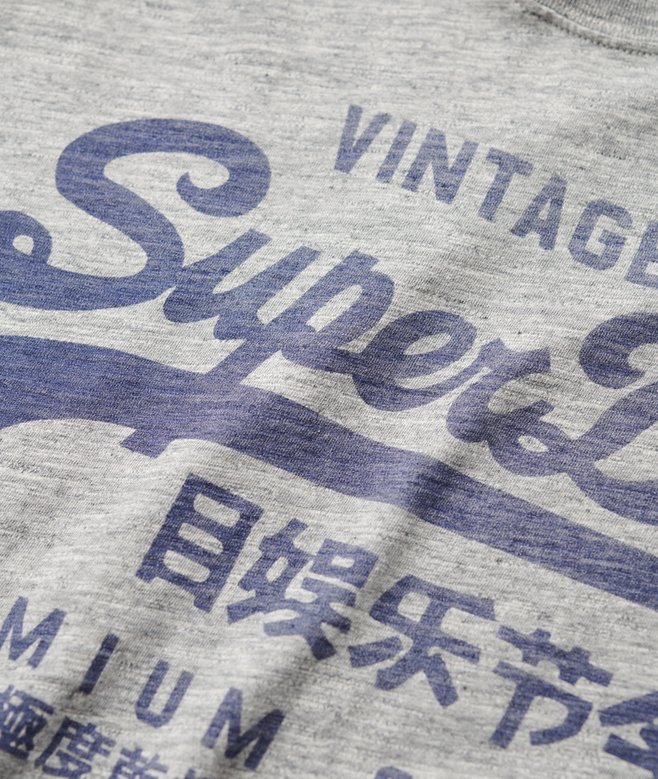 Classic Graphic Long-Sleeved Top