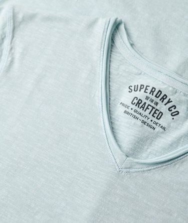 Raw Edge T-shirt van slubgaren met V-hals Image 5