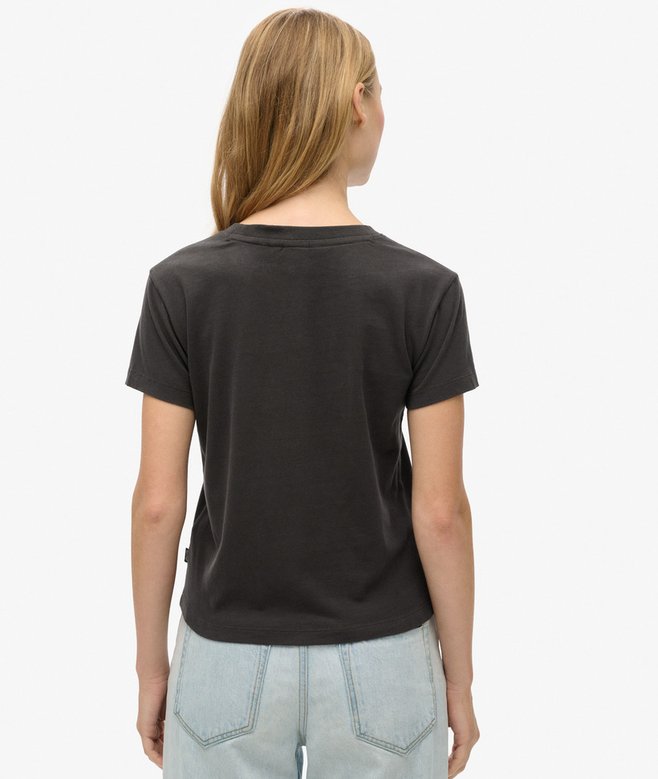 Essential Logo Fitted T-Shirt