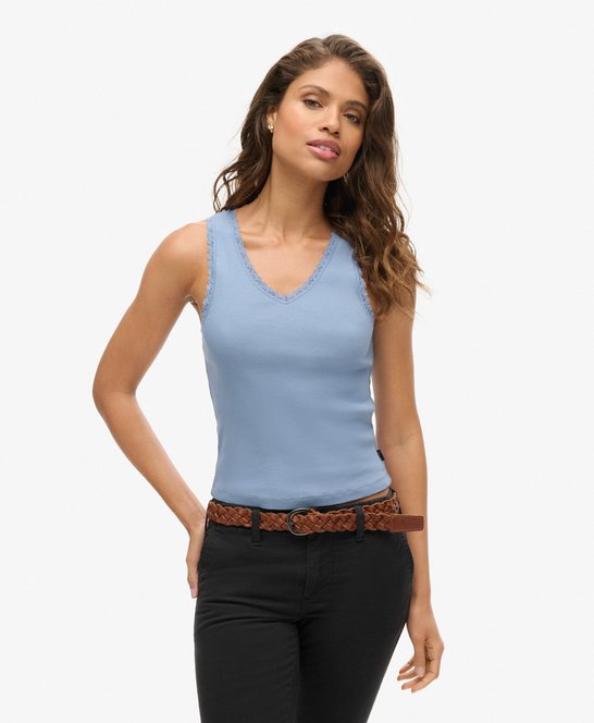T-shirt a V con bordo in pizzo donna Superdry Athletic Essentials