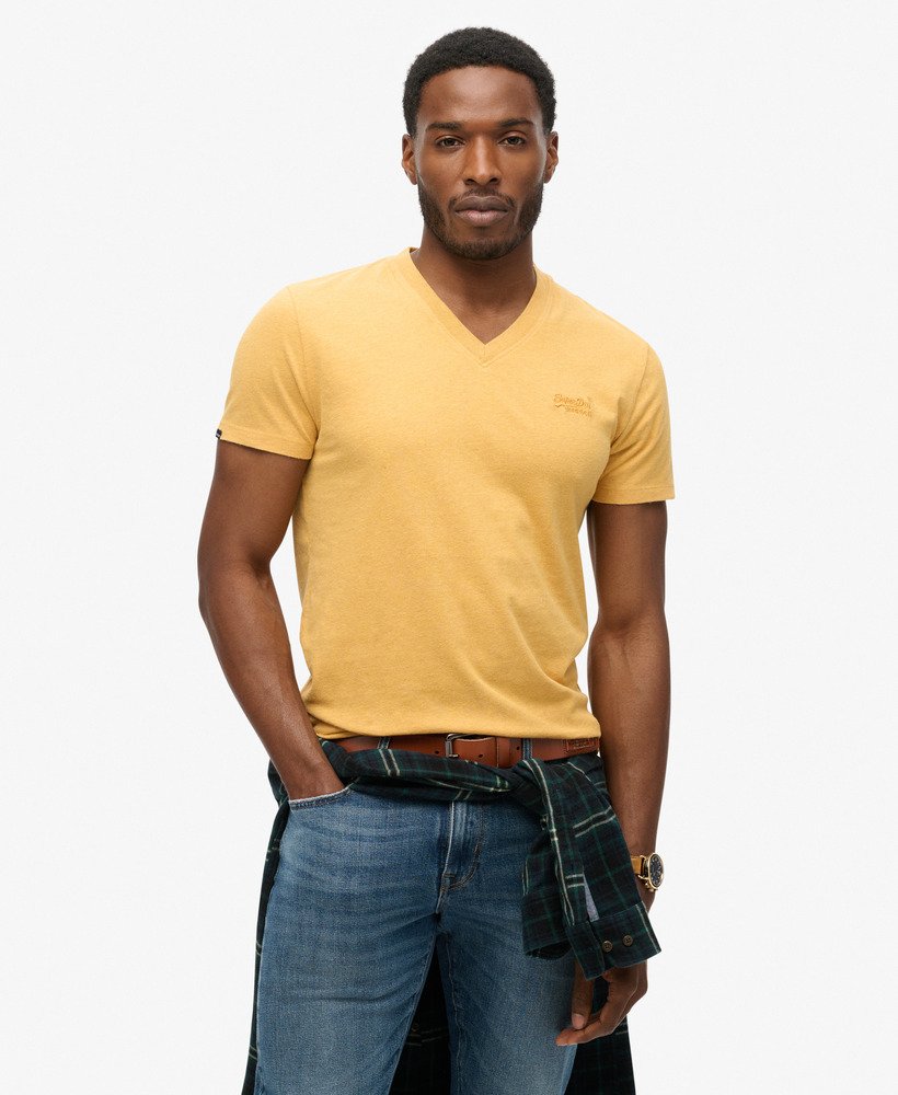 Superdry★エッセンシャル ロゴ刺繍Tシャツ 送関込 mens Essential Embroidered T-Shirt in OPTIC | Superdry US