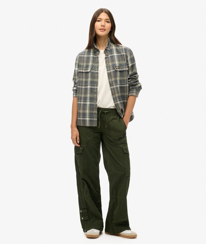 Low Rise Wide Leg Cargo Pants