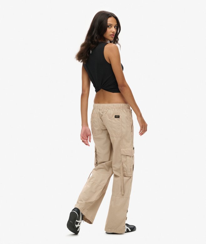 Low Rise Wide Leg Cargo Pants