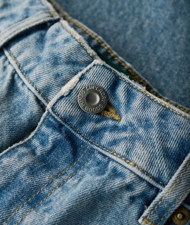 Jeans mit weitem Bein und mittlerer Leibhöhe Image 6