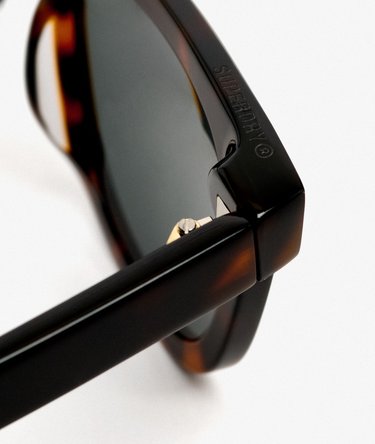 Retro Square Sunglasses Image 5