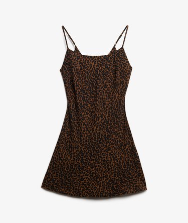Robe nuisette courte asymétrique Image 7