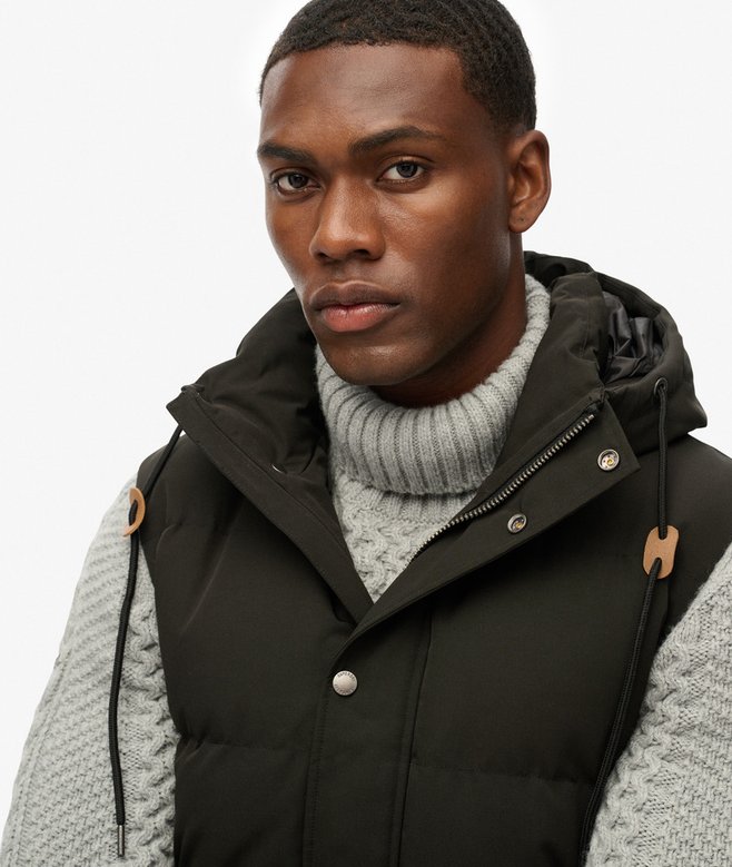 mens Everest Hooded Puffer Gilet in JET BLACK | Superdry UK