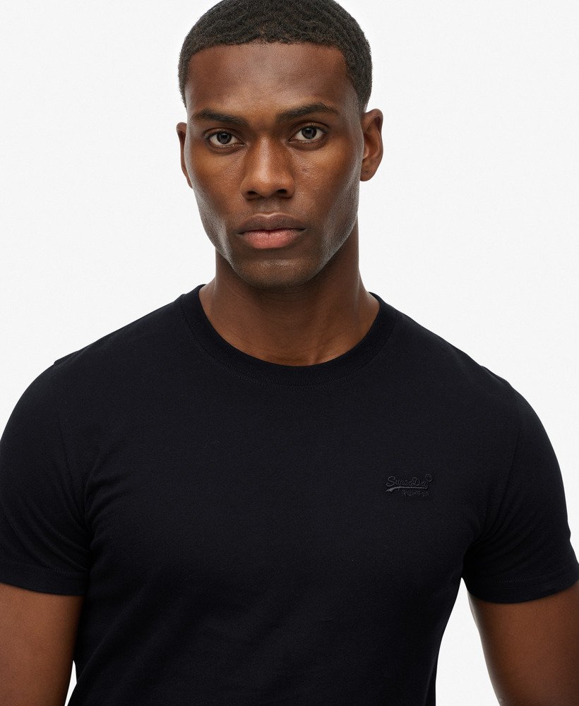 Superdry★エッセンシャル ロゴ刺繍Tシャツ 送関込 mens Essential Embroidered T-Shirt in OPTIC | Superdry US