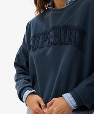 Athletic Essentials tonal sweatshirt met ronde hals en appliqué