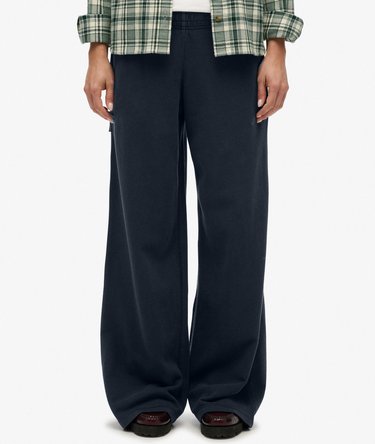 Pantalon de survêtement teint en pièce à logo Athletic Essentials Image 4