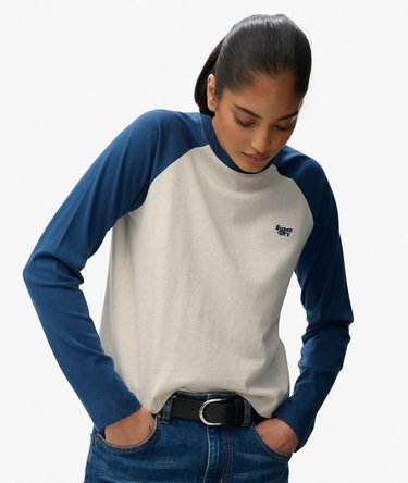 Essential Logo Long Sleeve Baseball Top Image 2