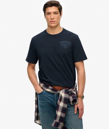 Athletic Essential T-Shirt mit Grafik Image 4