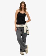 Athletic Essentials -toppi avonaisella kaula-aukolla