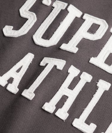 Sudadera de corte holgado y aplique Athletic Essentials Image 6