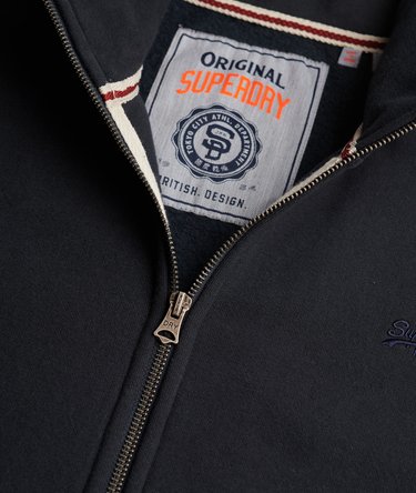 Essential Logo Track Top Image 5
