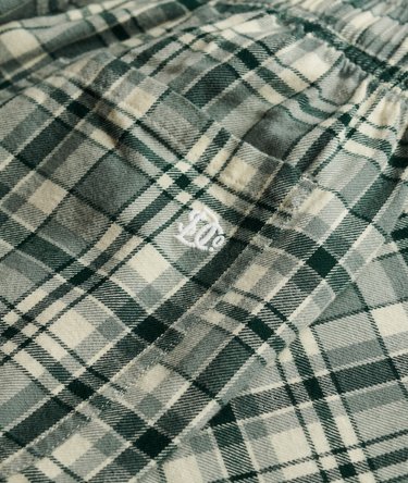 Karierte Baumwollhose mit Elastikbund Image 7