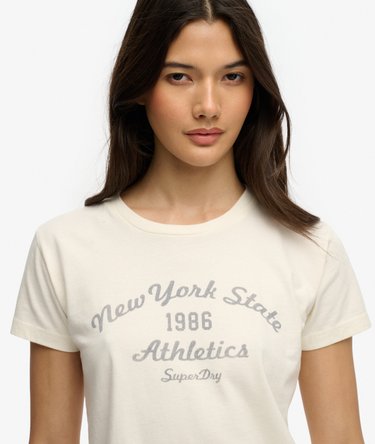 Athletic Essentials Figurbetontes Grafik-T-Shirt Image 4