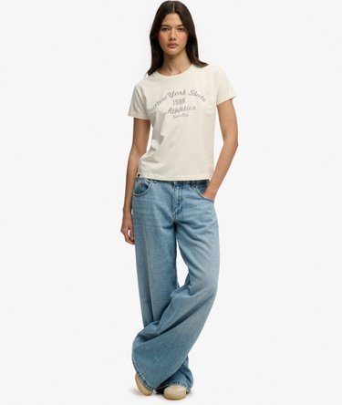 Athletic Essentials Figurbetontes Grafik-T-Shirt Image 3