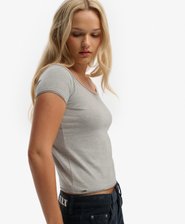 Top Bardot &agrave; &eacute;paules d&eacute;nud&eacute;es