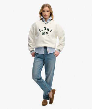 Country Club Applique V Neck Sweatshirt Image 3