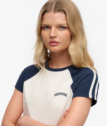 Essential Logo Retro T-Shirt Image 4
