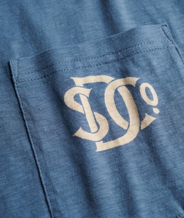 Camiseta con Bolsillo Gr&aacute;fico - The Merchant Store Image 6