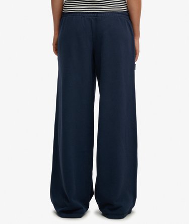 Jogging Essential Logo Coupe Large Image 3