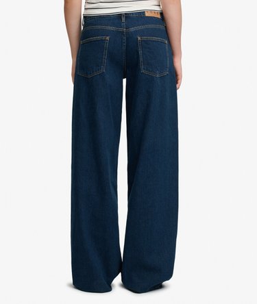 Mid Rise Baggy Jeans Image 4